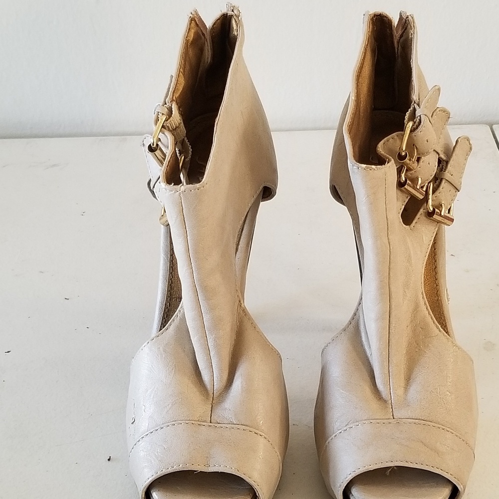 Bone color heels